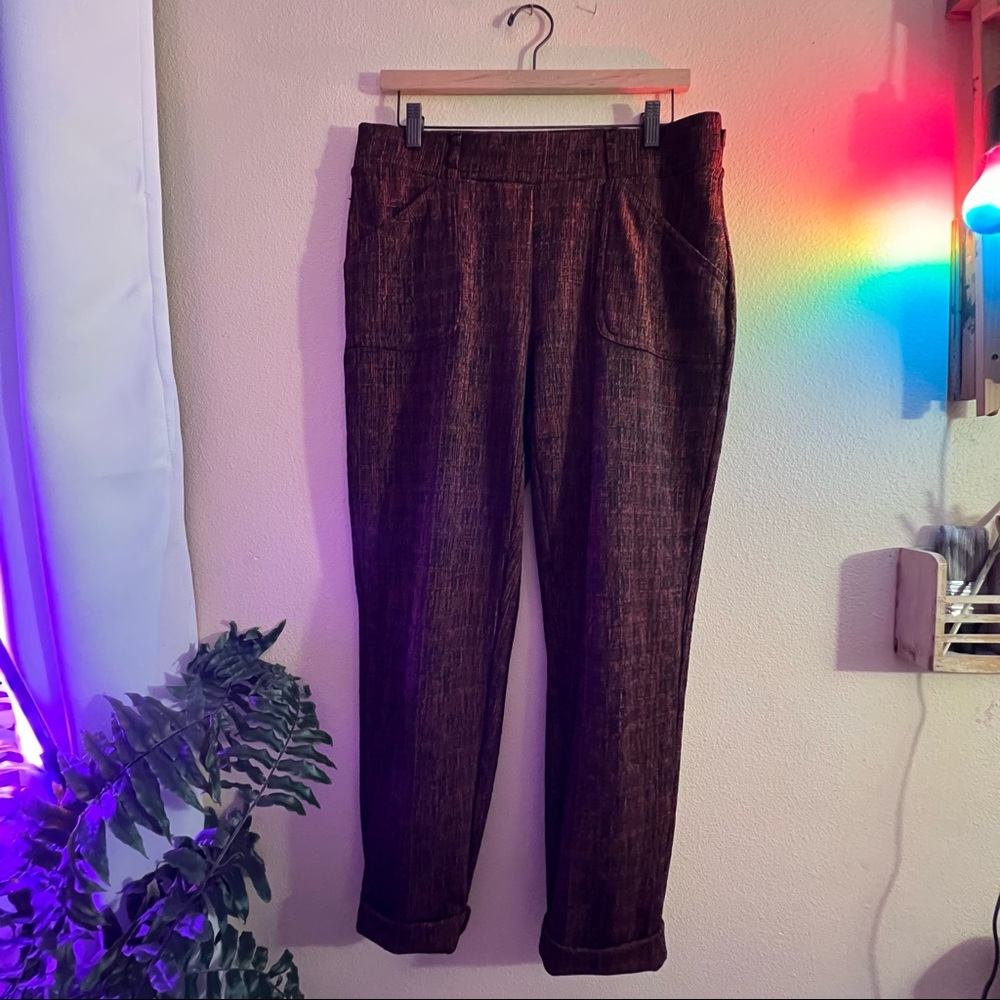 Red and black stretch slacks NYCC Size 8